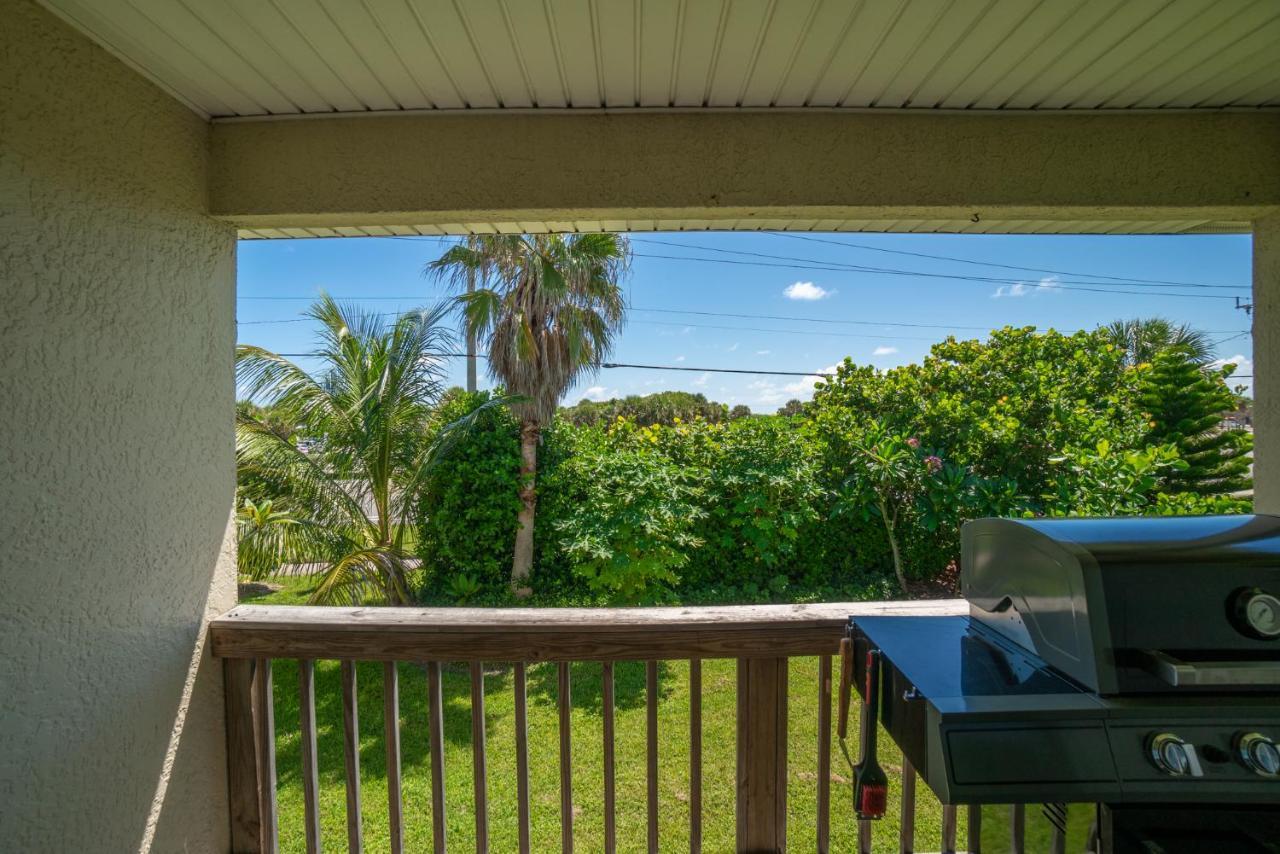 Surfside Paradise Retreat - 3Br And 2Ba Duplex, Grill, Dog Friendly - Close To The Beach! Μελβούρνη Εξωτερικό φωτογραφία