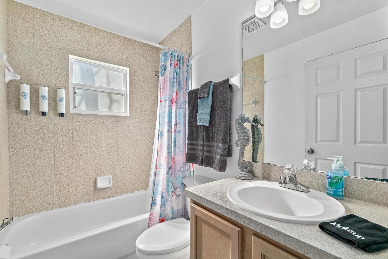 Surfside Paradise Retreat - 3Br And 2Ba Duplex, Grill, Dog Friendly - Close To The Beach! Μελβούρνη Εξωτερικό φωτογραφία